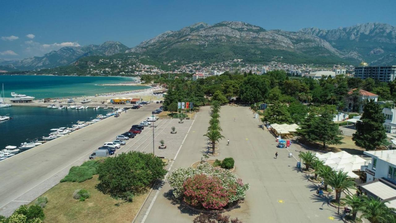 Apartmani Port 巴尔 外观 照片